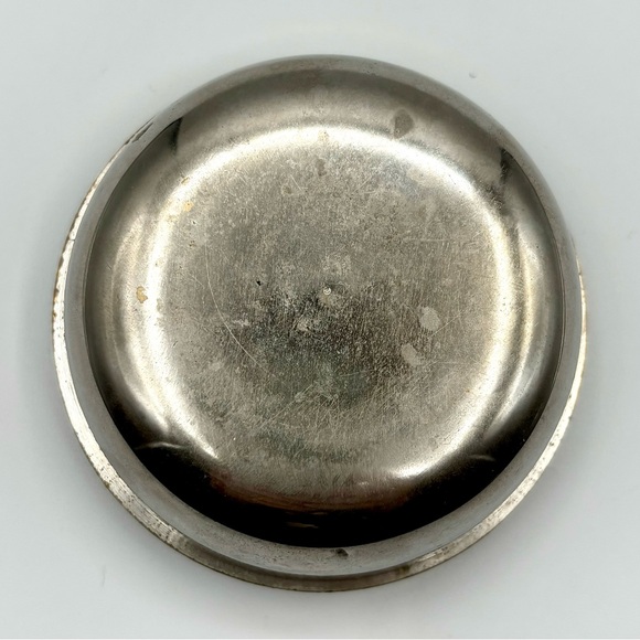 Silver Plated Round Trinket Box With Floral Pattern Lid - Picture 4 of 9